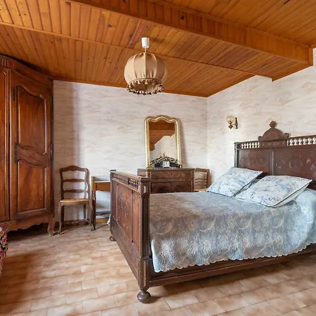 Maison Accueillante Avec Jardin A Albas Holiday home