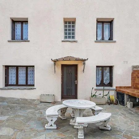 Holiday home Maison Accueillante Avec Jardin A Albas