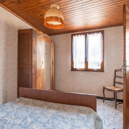 Ferienhaus Maison Accueillante Avec Jardin A Albas